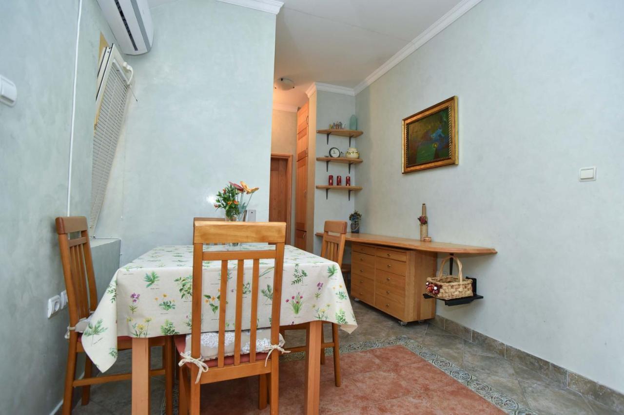 Comfort Inn Old Town Будва Экстерьер фото
